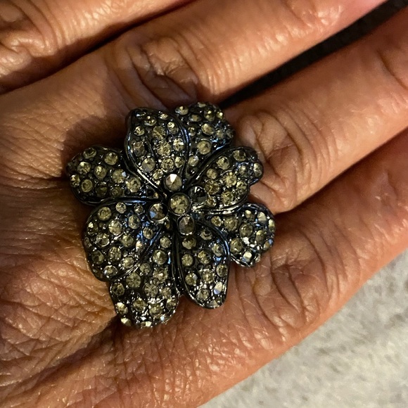 Ring - Picture 4 of 4